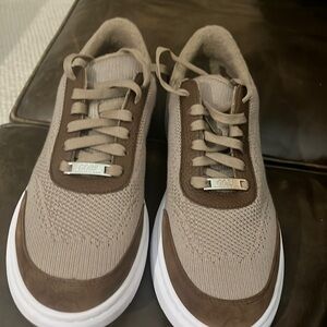 Brand new Gobi cashmere sneaker